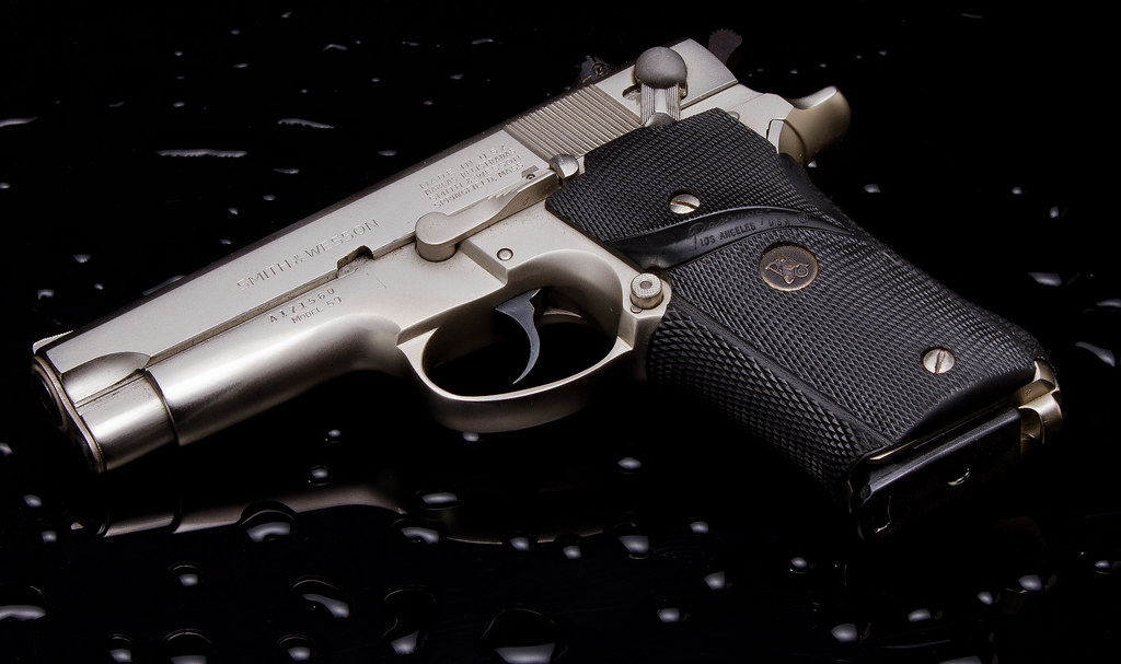 S&W Model 59 My Smith & Wesson Model 59 9mm, with Pachmayr… Flickr