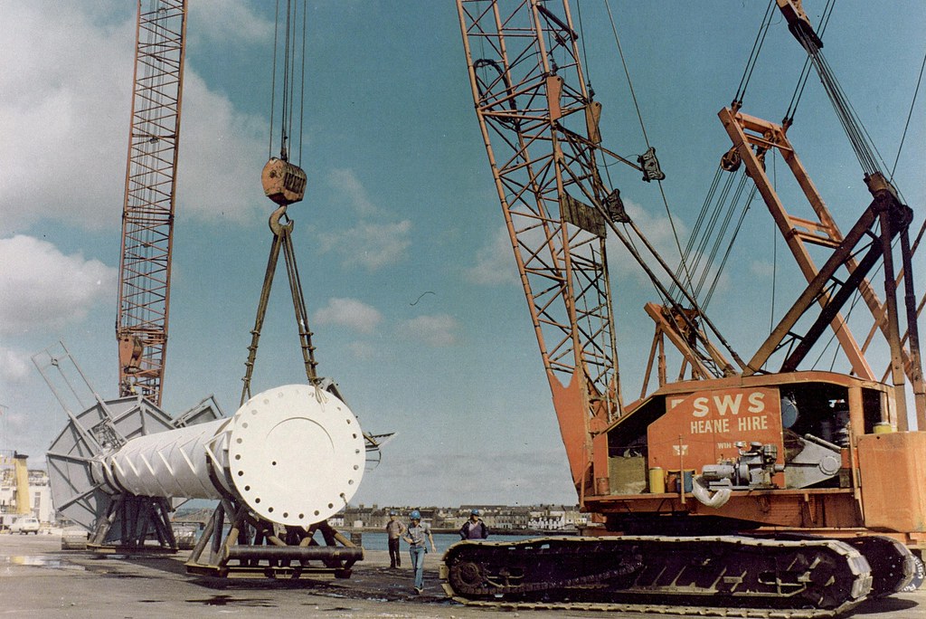 Sparrows American Hoist & Derrick 9299 A pair of Sparrows … Flickr