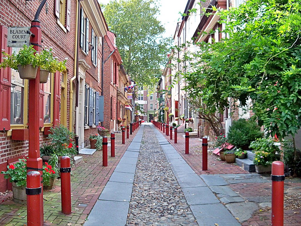 Elfreth's Alley— popularly known as "Our Nation’s Oldest R… Flickr