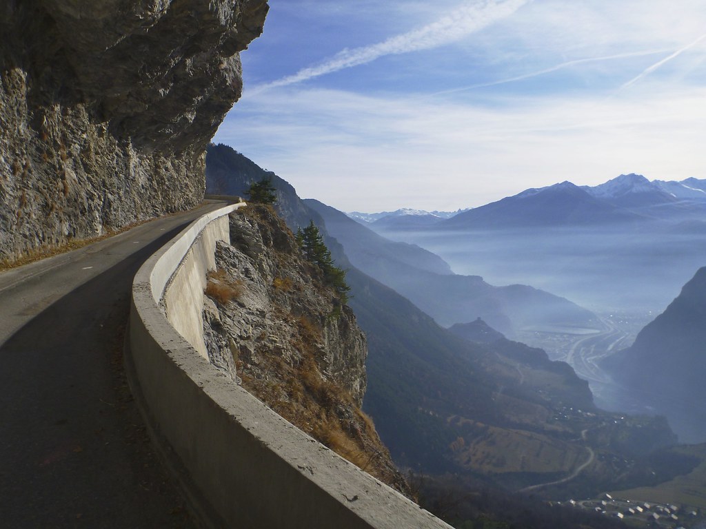 Great Cliff Road Half way up the "secret" way to Madeleine… Flickr