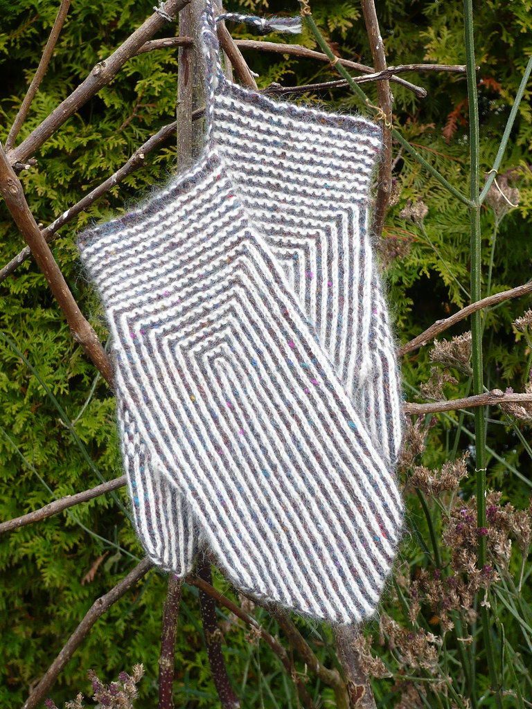 Twined Knitting mittens (8) Hillyknits Flickr