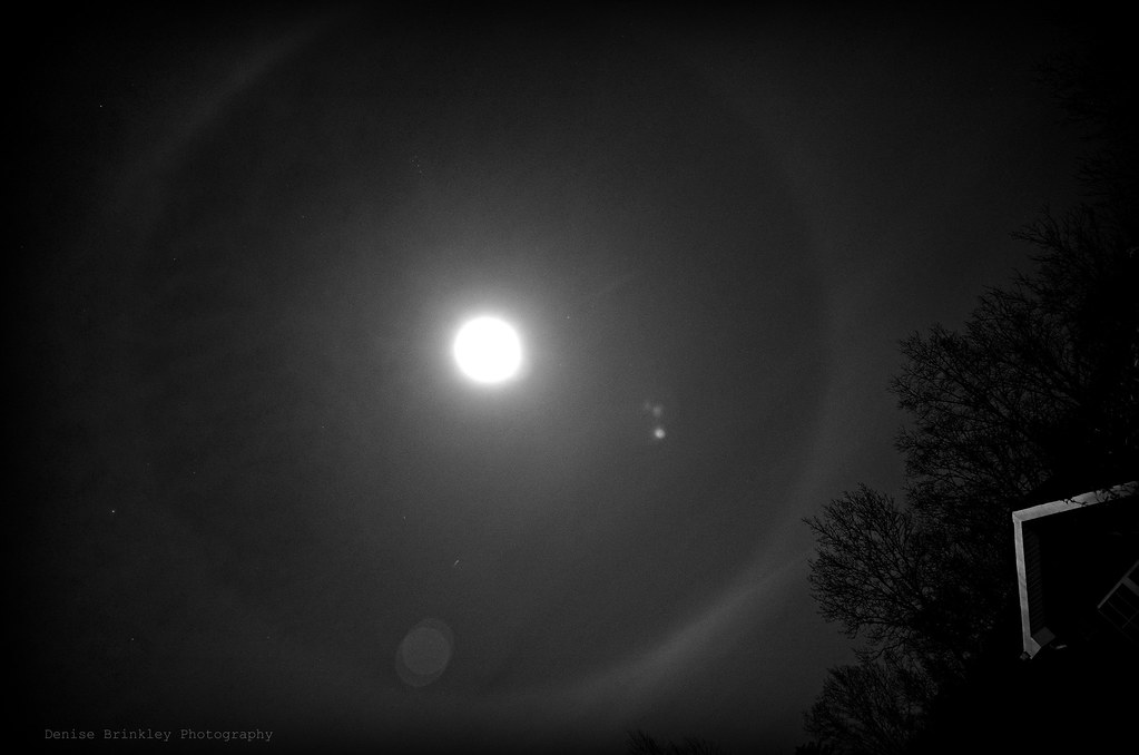 Dec 9th Lunar Ice Ring Tonight's ring around the moon on h… Flickr