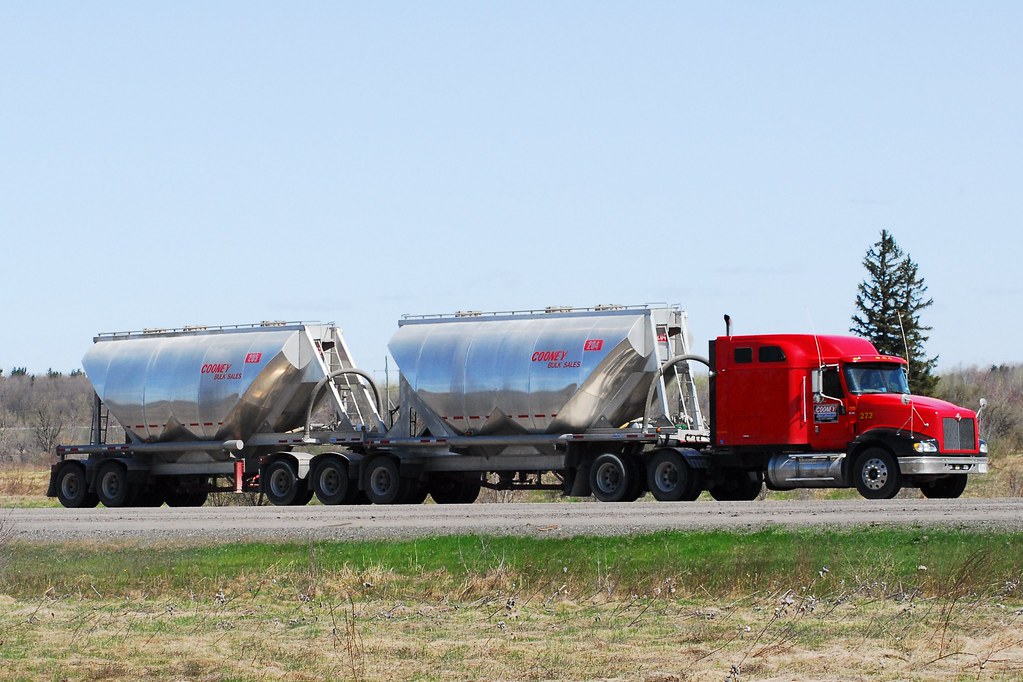 Cooney Bulk Sales 272 International truck and btrain dry