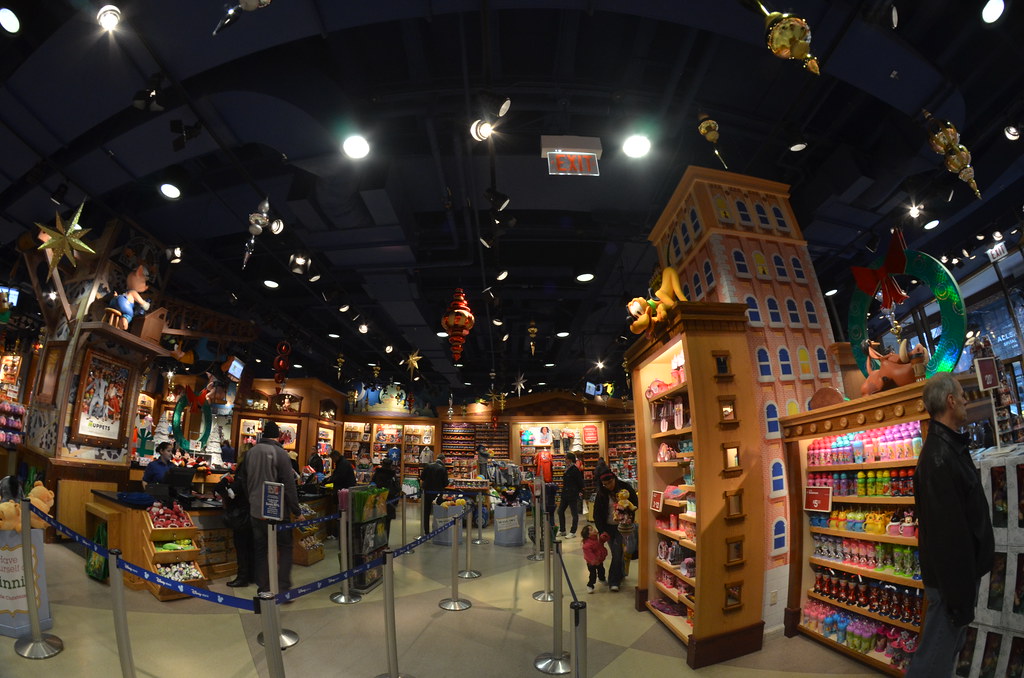 Disney Store in Downtown Chicago Disney Store on Michigan … Flickr