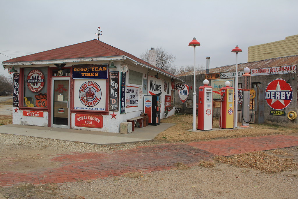 Old Gas Station in Marquette, Ks Nice old gas station in d… Flickr