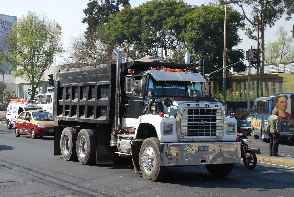 Ford Louisville Ford L9000 dump truck in Mexico City. So Cal Metro