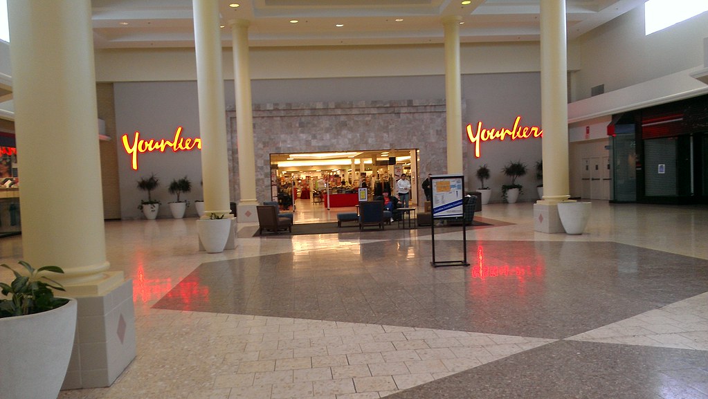 Southridge Mall Des Moines, Iowa Younkers Mall Entranc