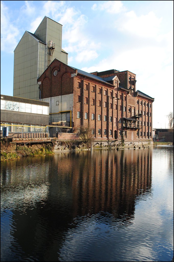 Whitworths Flour Mills at Wellingborough This original 188… Flickr