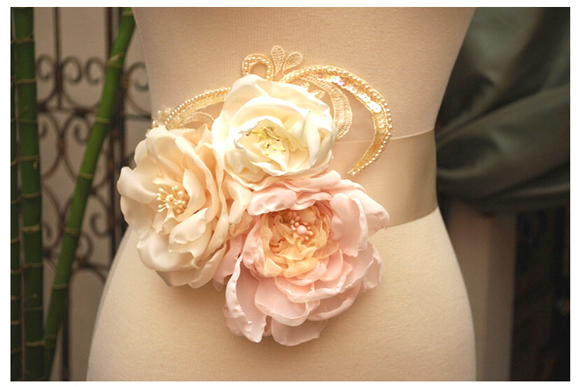 Handmade Silk Organza flowers I created these "burnt edge"… Flickr