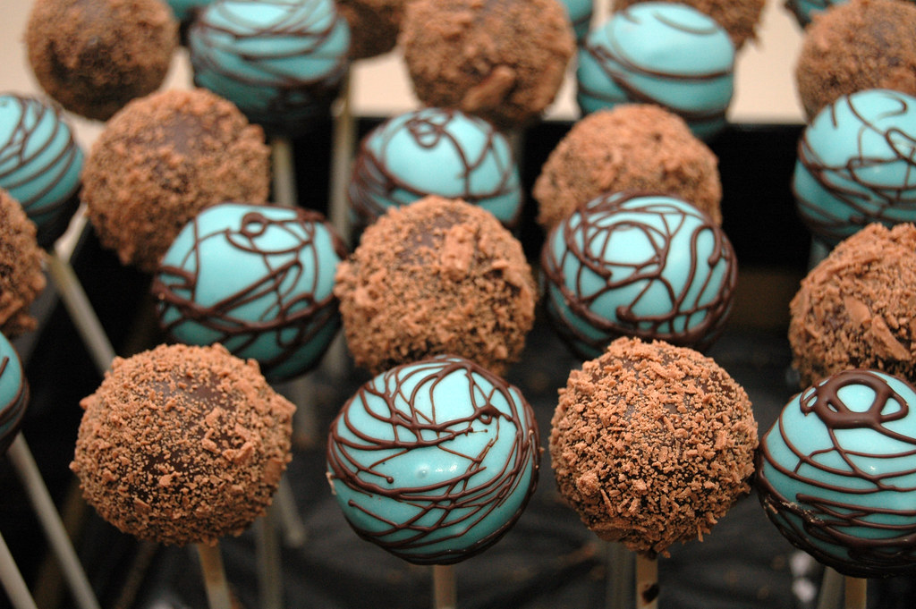Cake Pops Chocolate Cake Pops! Half have milk chocolate co… Flickr