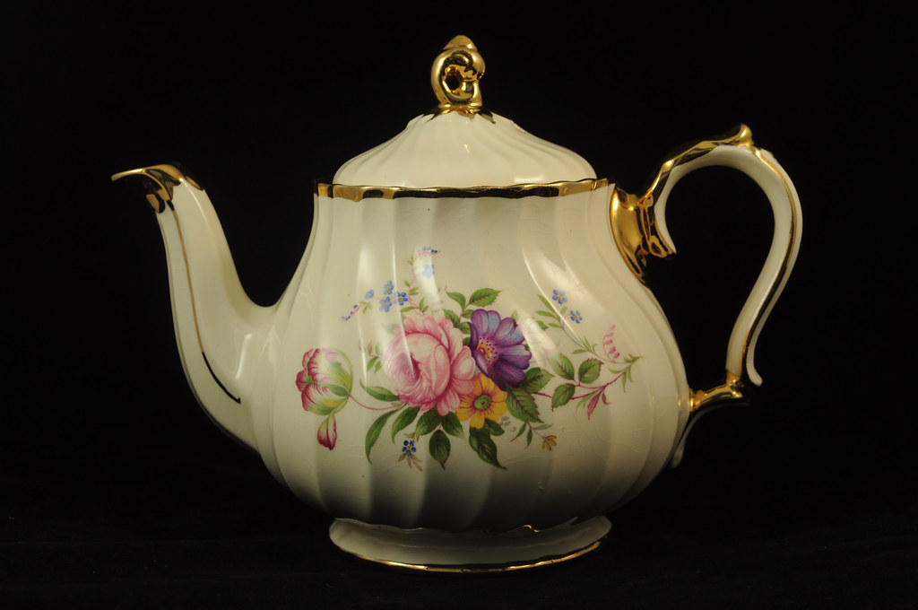 Sadler Floral Teapot just one of our stunning vintage teap… Flickr