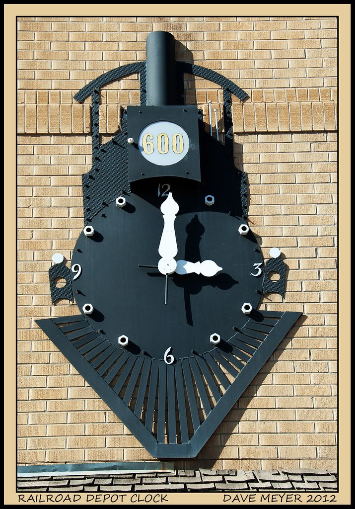 RAILROAD DEPOT CLOCK Grand Junction, Colorado. akahawkeyefan Flickr