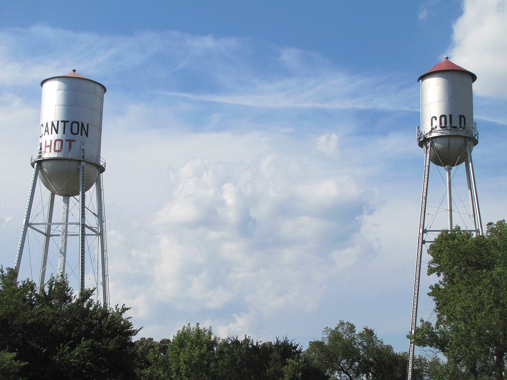 Hot vs. cold Canton, Kansas has two water towers. Decades … Flickr