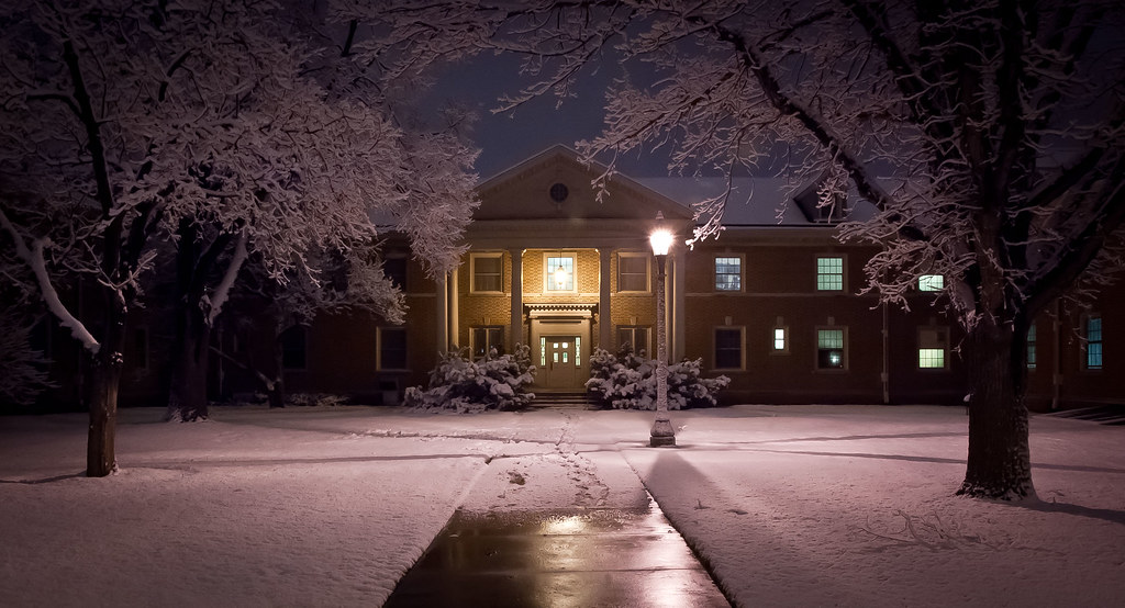 Bartlett Bartlett Hall, taken on the campus of the Univers… Flickr