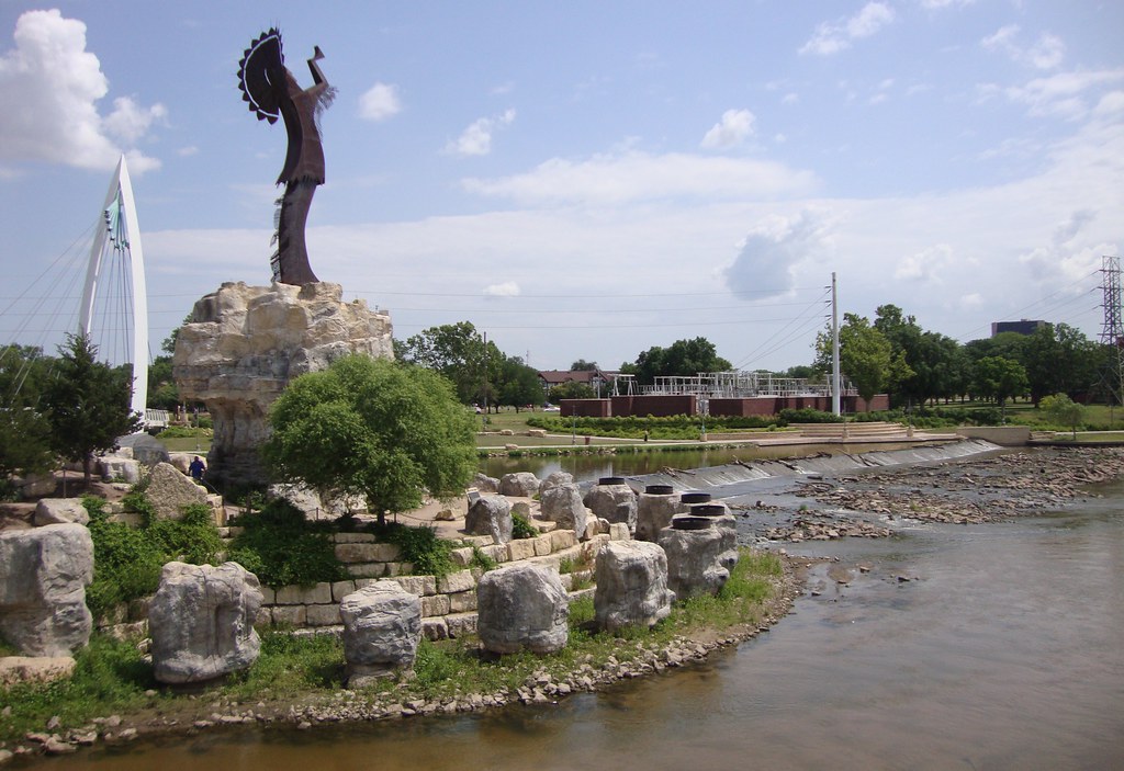 Keeper of the Plains Statue (Wichita, Kansas) The Keeper o… Flickr