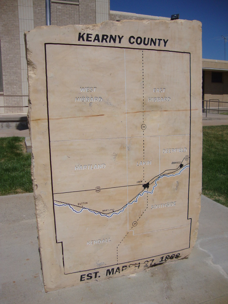 Kearny County Monument (Lakin, Kansas) Located in front of… Flickr