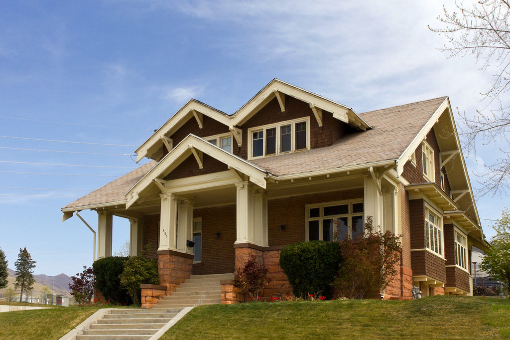 Craftsman Bungalow Built in 1913 in the Douglas Park area … Flickr