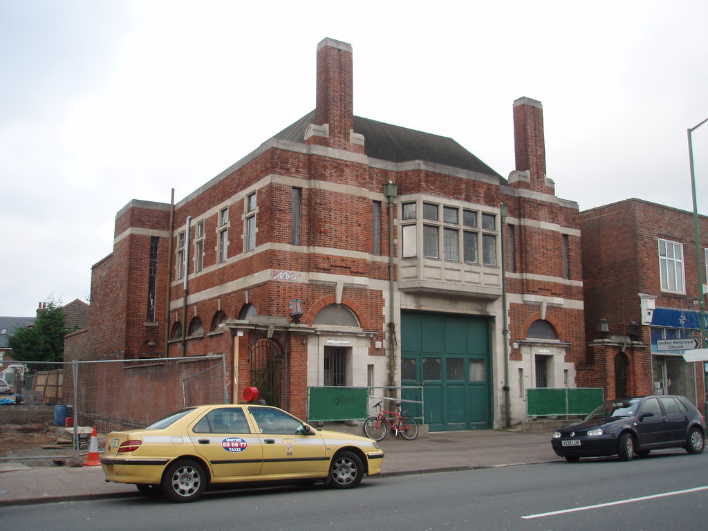 Winton fire station The county borough of Bournemouth fire… Flickr