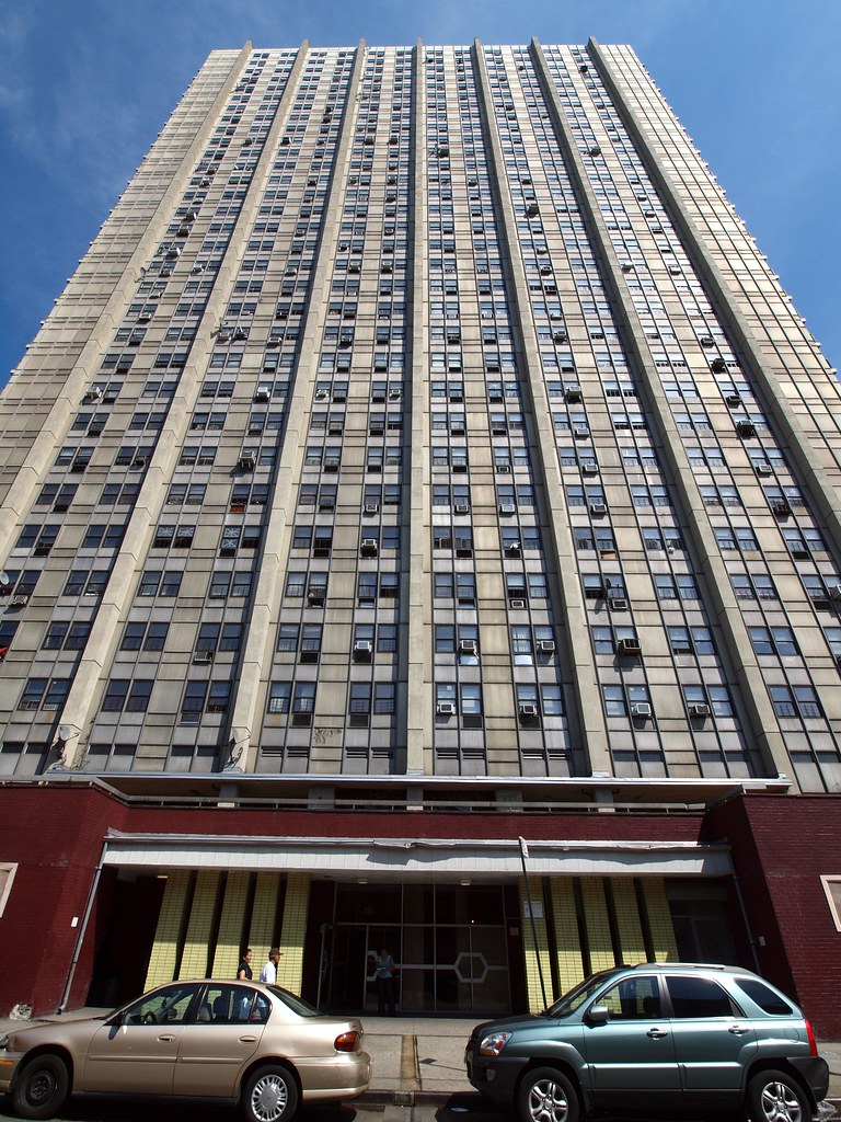Bridge Apartment Tower over the Trans Manhattan Expressway… Flickr