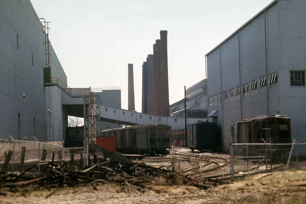 OwensIllinois April 1970 The OwensIllinois glass plant… Flickr