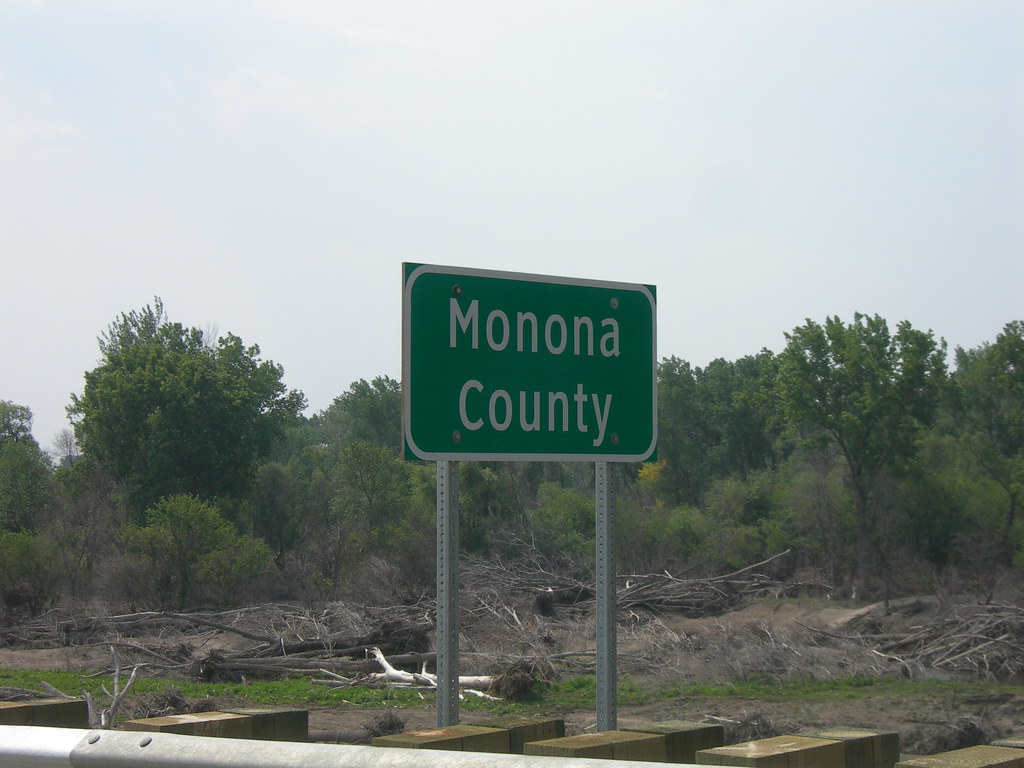 Monona County Line IA Hwy 175 at the Missouri River bridge… Flickr