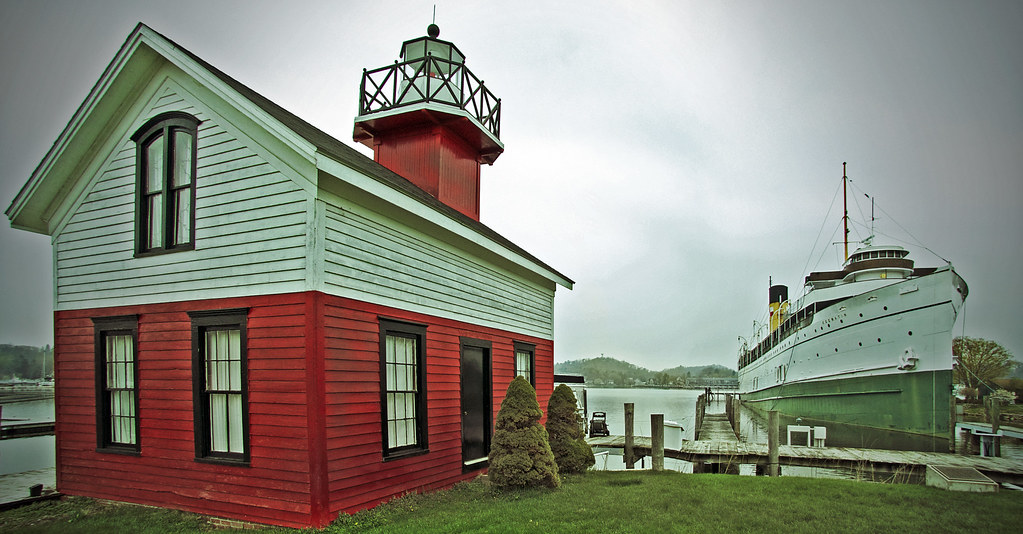 Lighthouse in Saugatuck Lighthouse, Saugatuck, Kalamazoo r… Flickr
