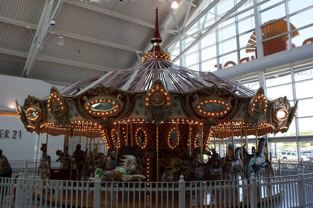 Carousel at Coral Ridge Mall Carousel at the Coral Ridge M… Flickr