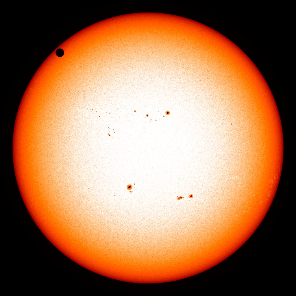 NASA's SDO Satellite Captures 2012 Venus Transit NASA imag… Flickr