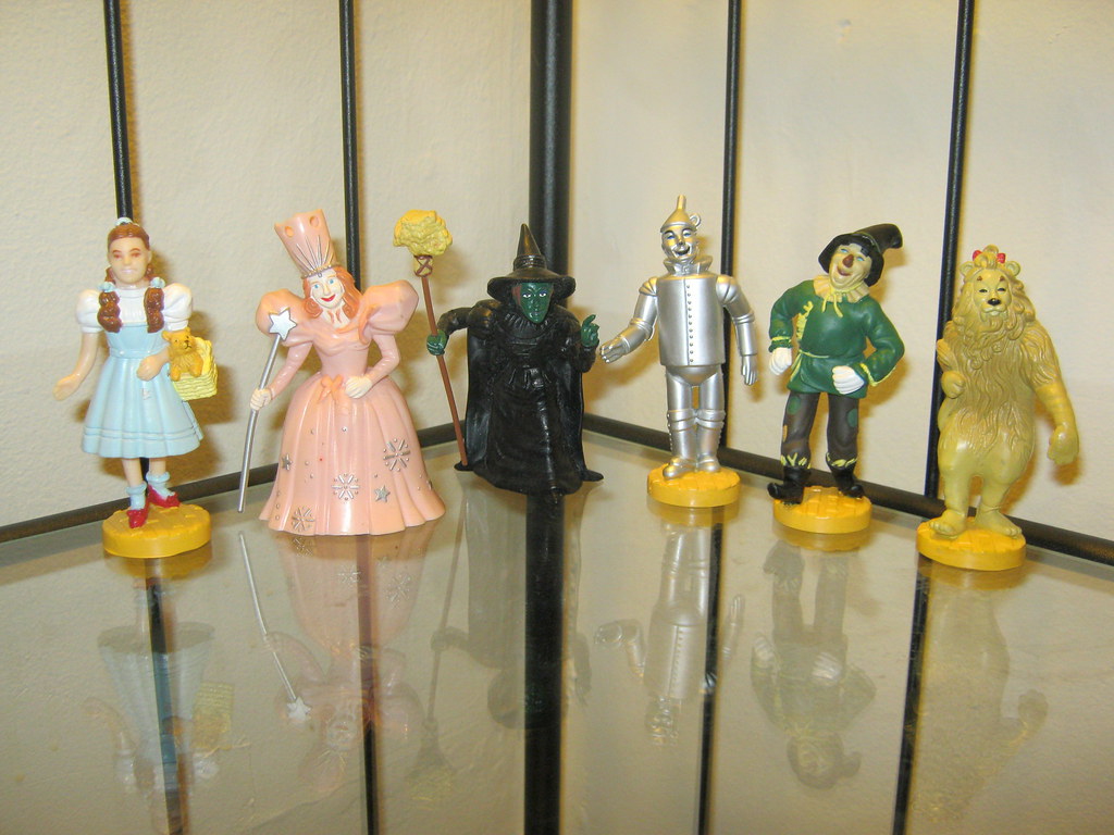 Presents Wizard of OZ Figurines Plastic Vintage LOT OF 6 M… Flickr