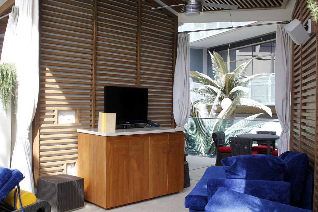 Inside the Cabanas at The Boulevard Pool at The Cosmopolit… Flickr