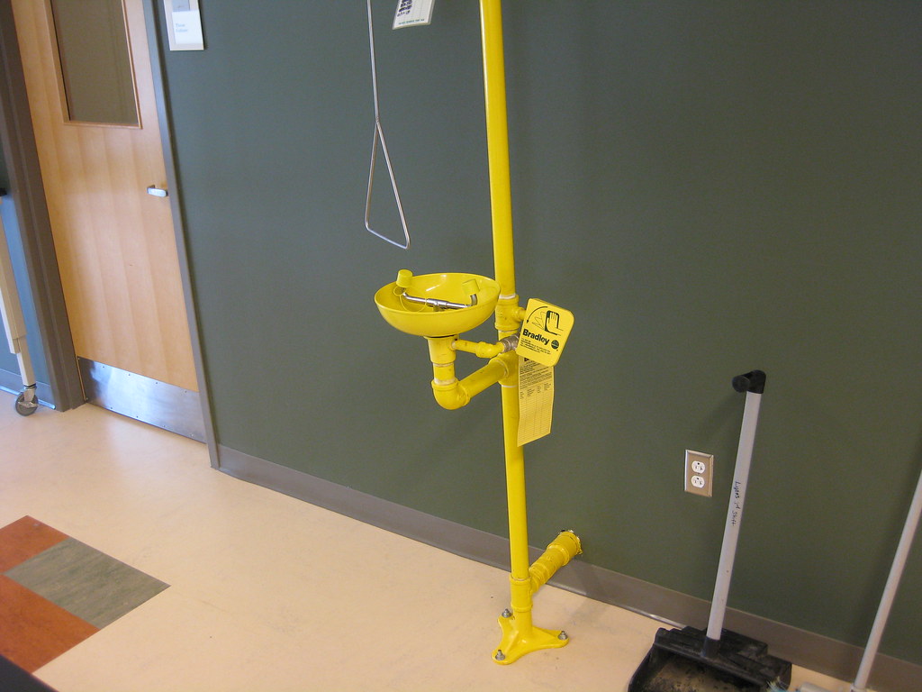 Eye Wash Station Complete with no drain.. Maybe I'll decid… Flickr
