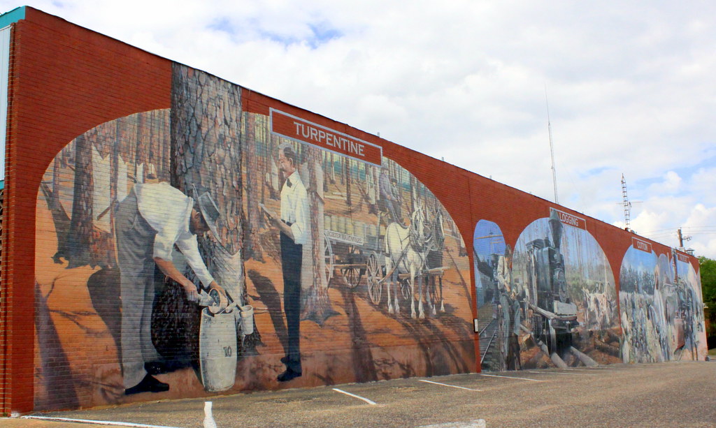 Murals of Dothan, AL Early Commerce Dothan, Al is a town … Flickr