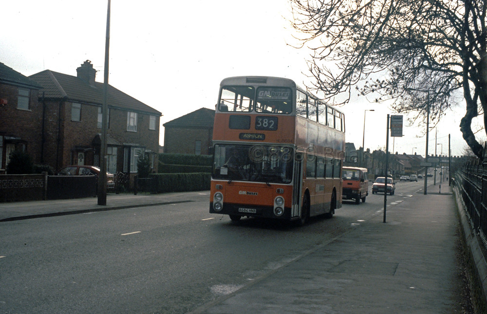 15 GM Buses 382 November 1992 on Manor Road Droylsden, GM… Flickr