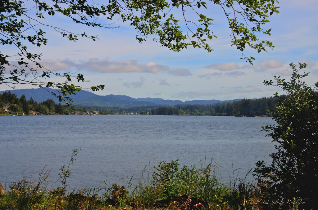 Devils Lake, Oregon Devils Lake is a small lake in Lincoln… Flickr