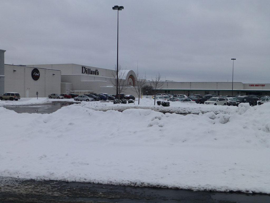 Eastwood Mall in Niles, Ohio North side of Dillard's. Note… Flickr