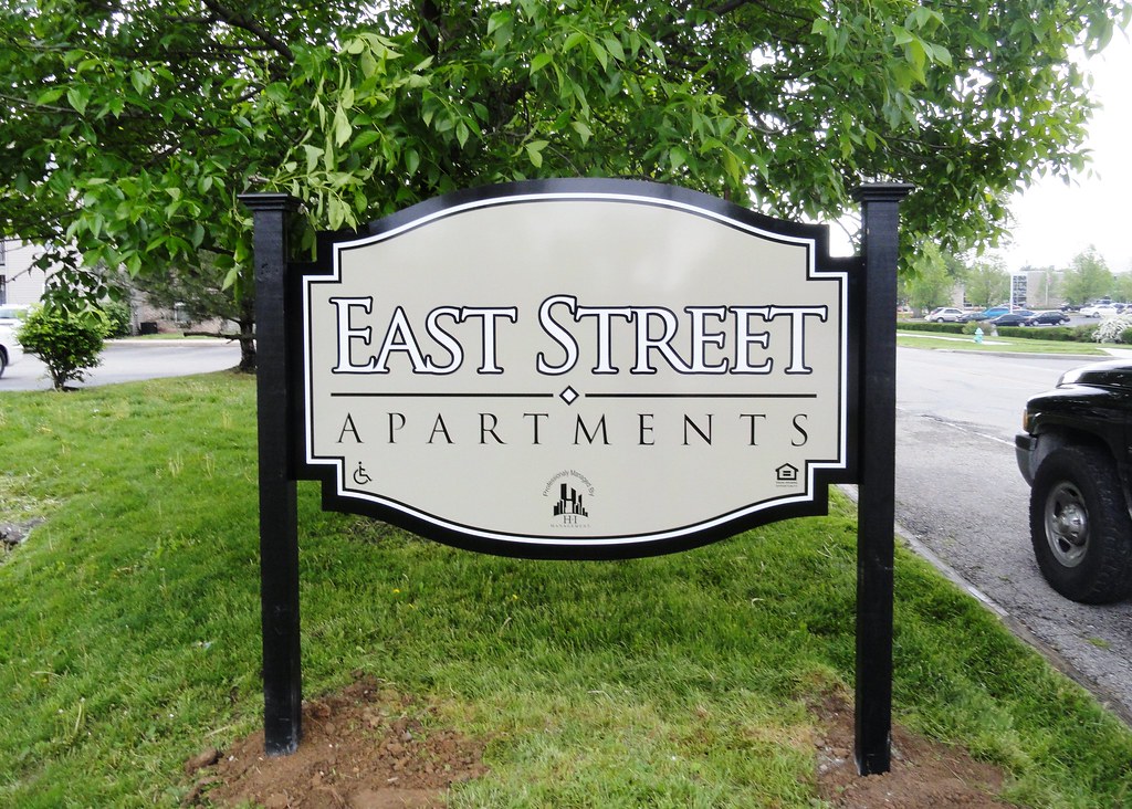 Easy Street Apartments Monument Sign Entry Monument Signag… Flickr