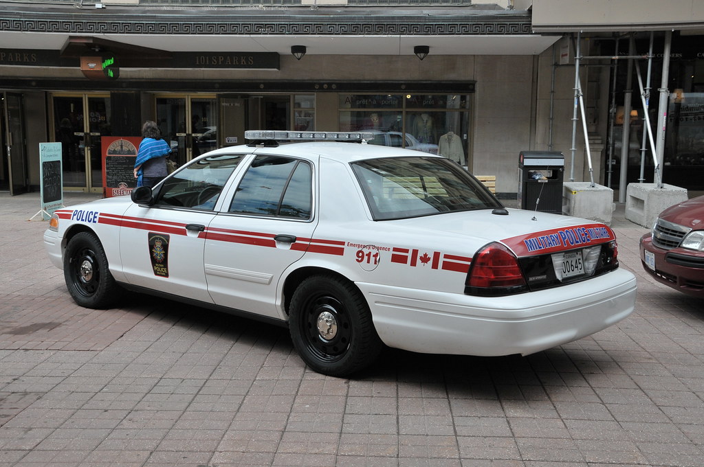 Canadian Military Police (DND) Ford Crown Victoria Interce… Flickr