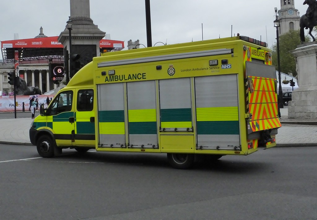 LAS 7716 HART London Ambulance Service 7716 Hazardous Area… Flickr