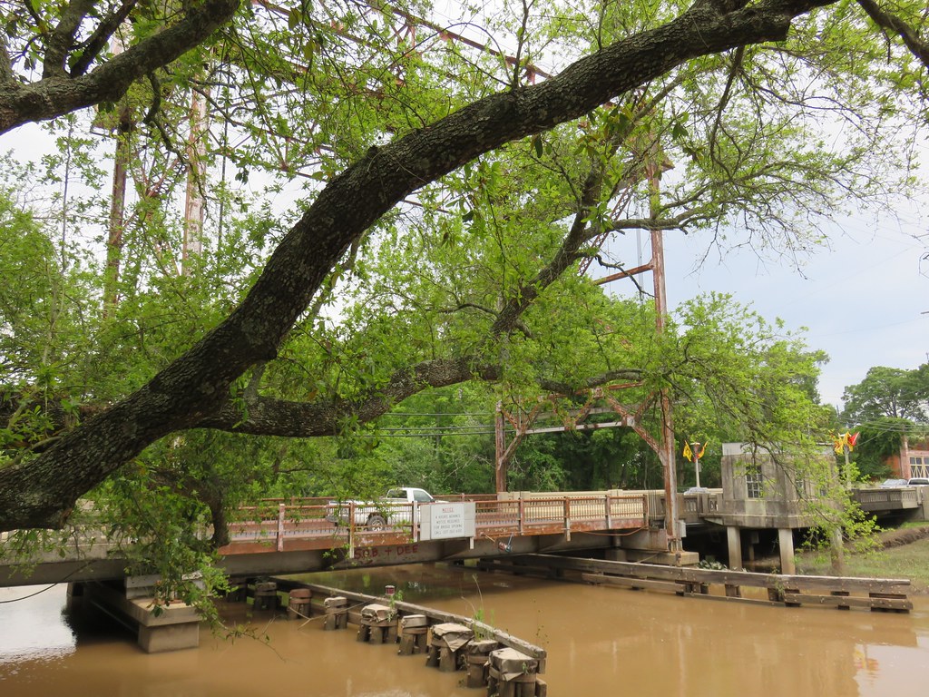 Bayou Teche (Breaux Bridge, Louisiana) Breaux Bridge is a … Flickr