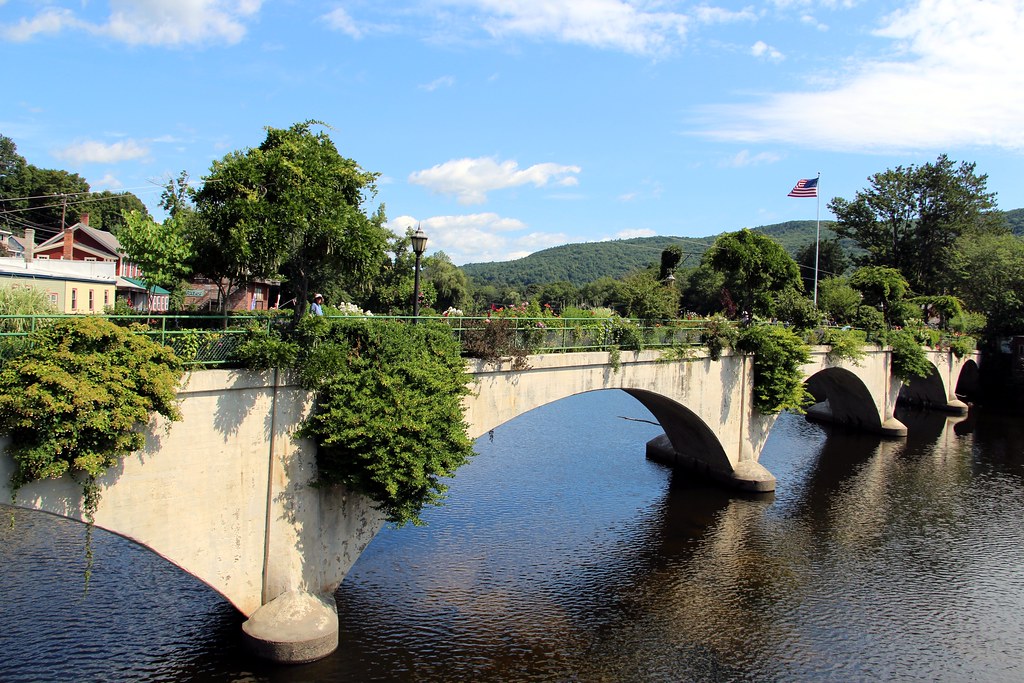 Bridge of Flowers (Shelburne Falls, Massachusetts) Flickr