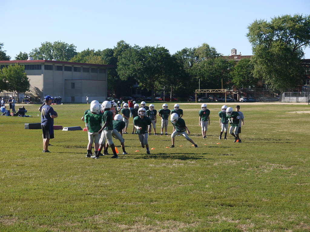 Youth Football at Welles Park Football practice on an earl… Flickr