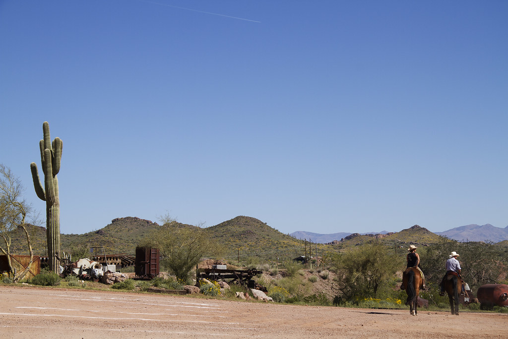 Mammoth mine, Apache Trail, Arizona Mammoth mine, Apache T… Flickr
