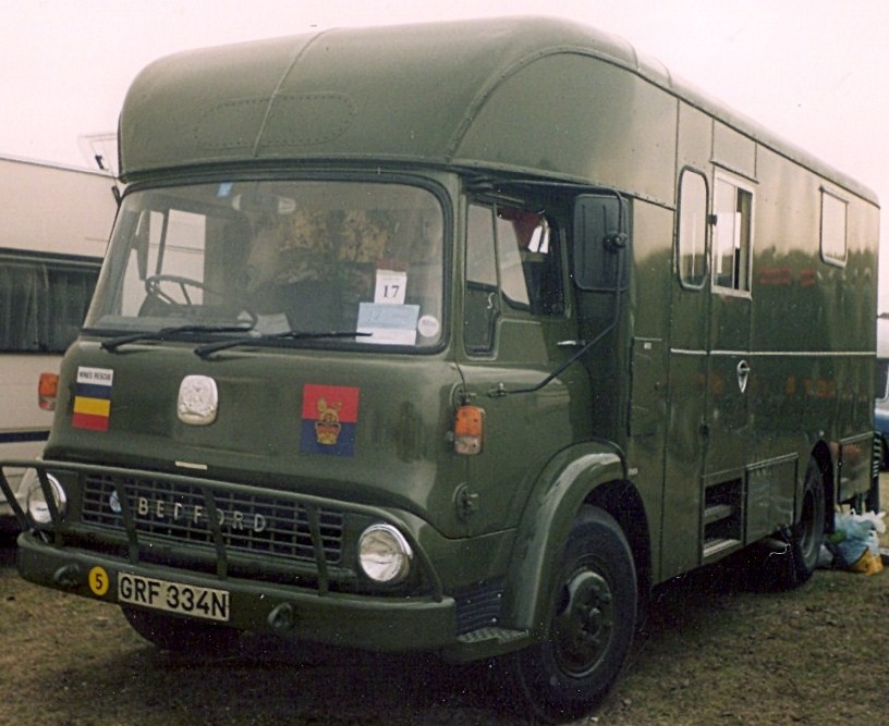 16278241850_8fa1baa1d2_b.jpg (816×667) Bedford truck, Bedford, Model