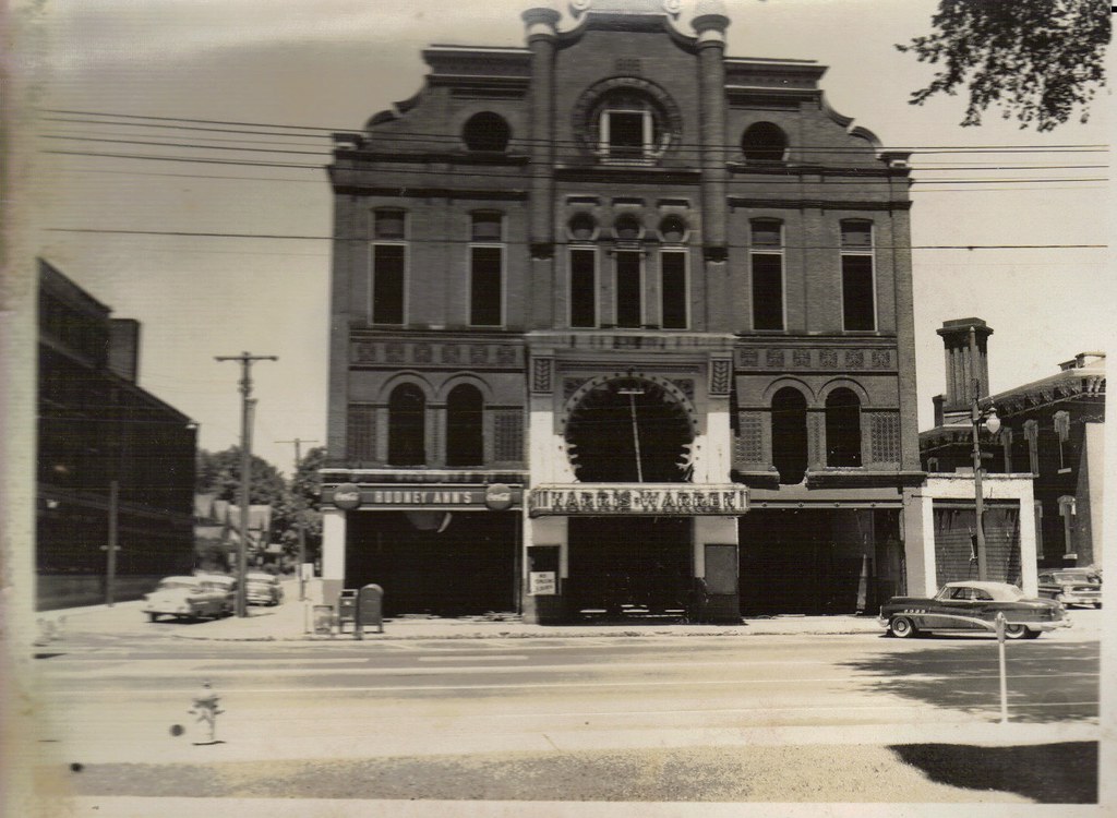 The Harris Warren Theater, Warren, Ohio, circa 1950s Flickr
