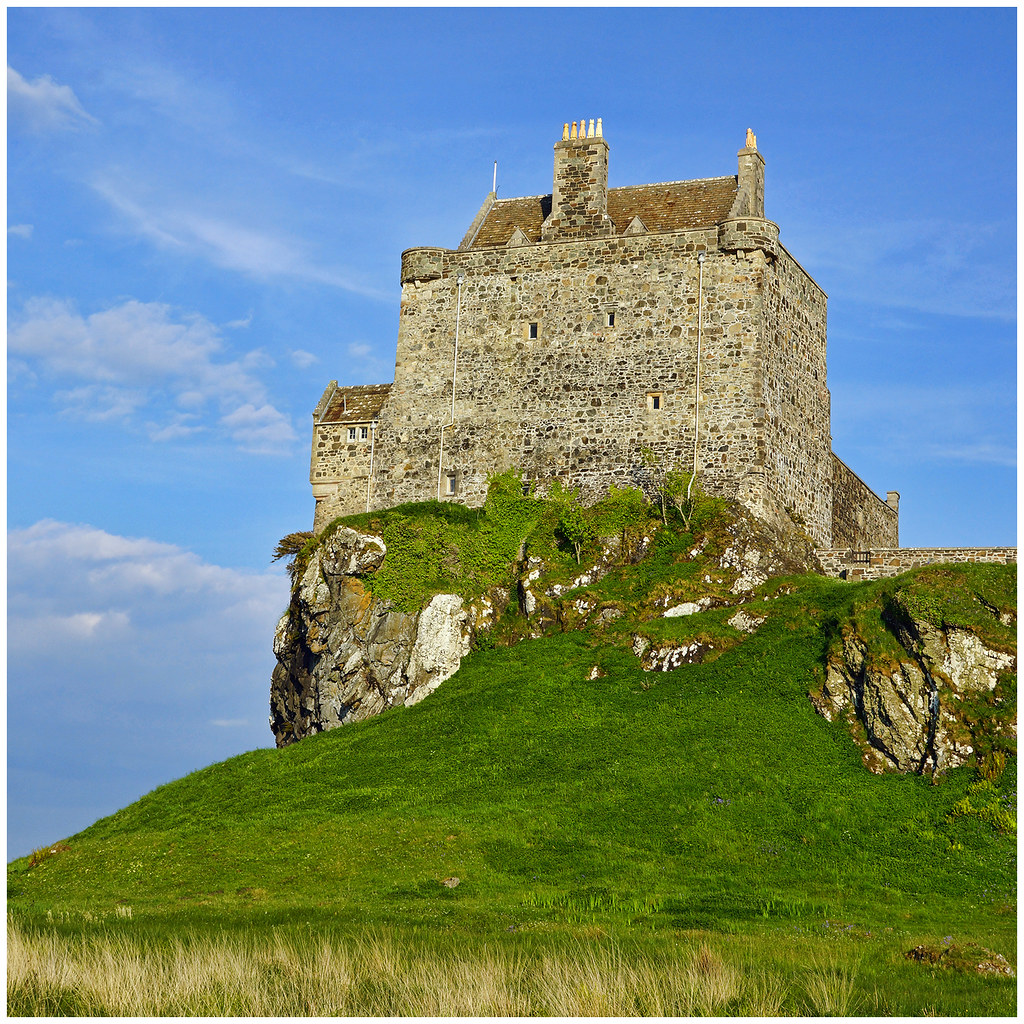 Duart Castle Duart Castle is the ancestral home of the Cla… Flickr