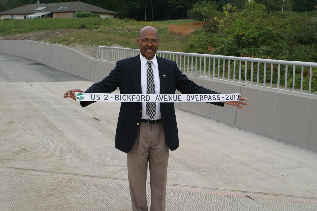 Ribbon cutting ceremony on the US 2 Bickford Avenue Overpa… Flickr