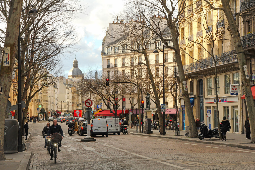 Rue SaintAntoine Paris (France) Rue SaintAntoine 21/02… Flickr