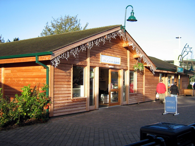 Trentham Gardens Christmas 2006 ( ABOO ) A shop waiting yo… Flickr