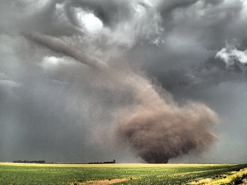 con00304 Tornado on the ground Image ID con00304, NOAA's … Flickr