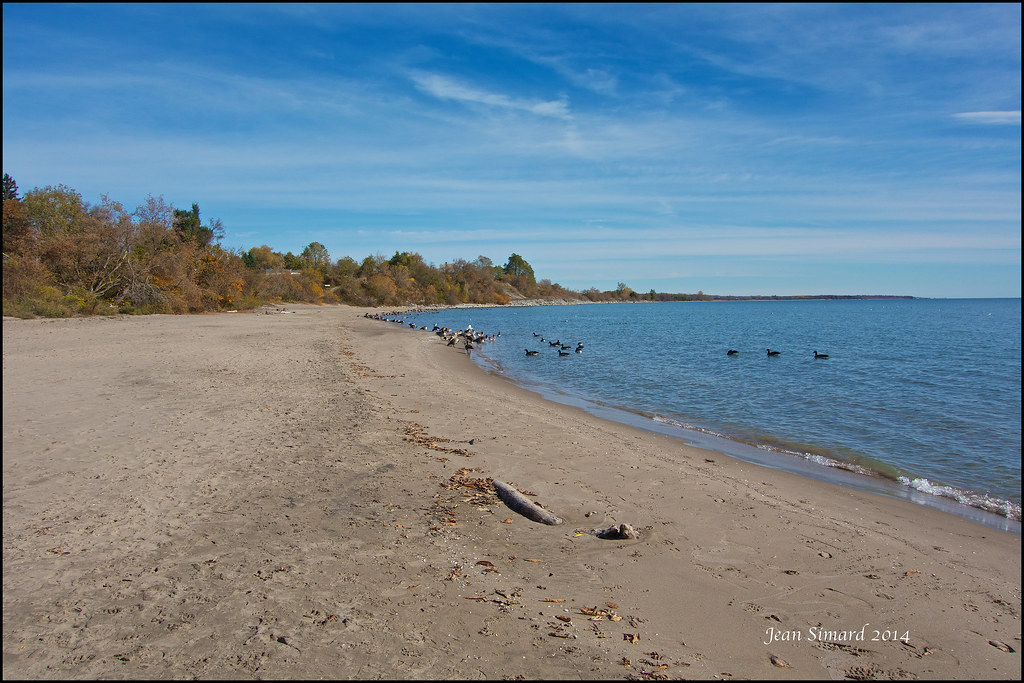 Port Hope Beach East The very low water level in lake Onta… Flickr